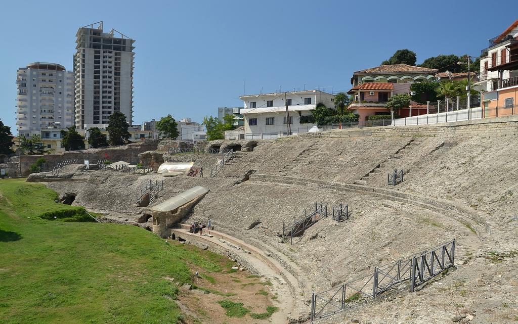 Maksimilian Apartament Durrës Extérieur photo
